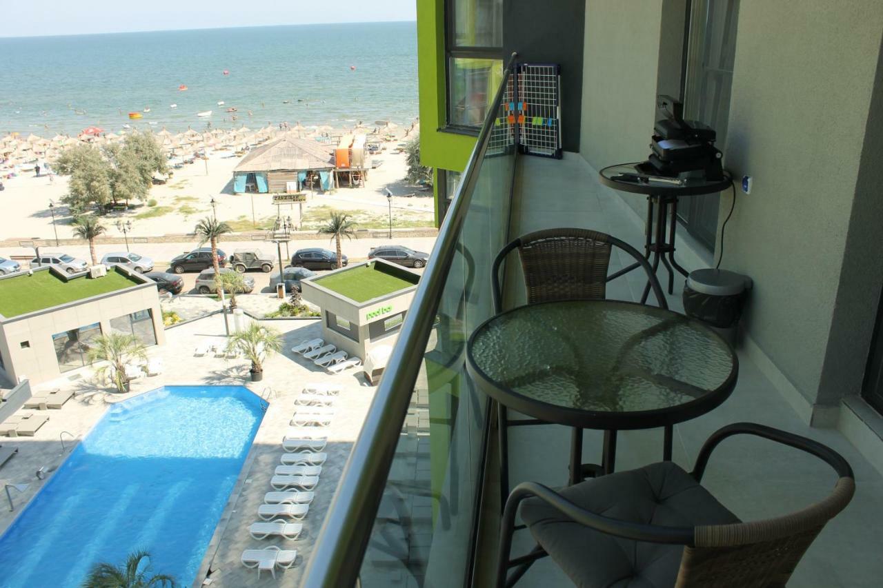 On Beach-Mamaia Residence Năvodari Buitenkant foto